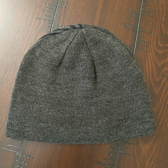 Calvin Klein Men’s Reversible Winter Hat - Picture 3 of 5